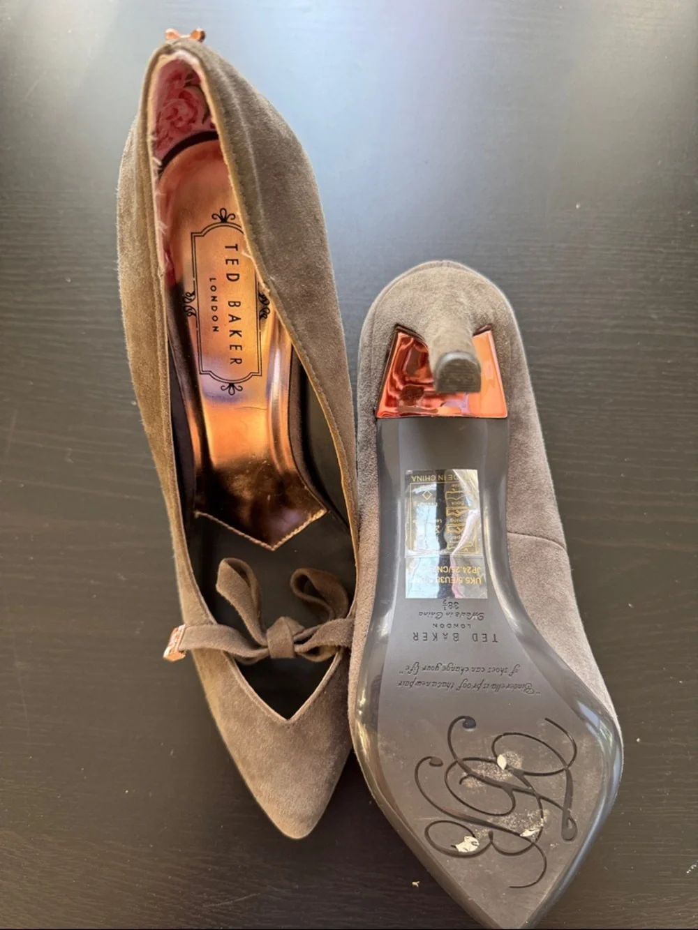 Ted‎ Baker London Gewell Charcoal Grey Suede Pumps Bow Casual Heels Size 8.5 New